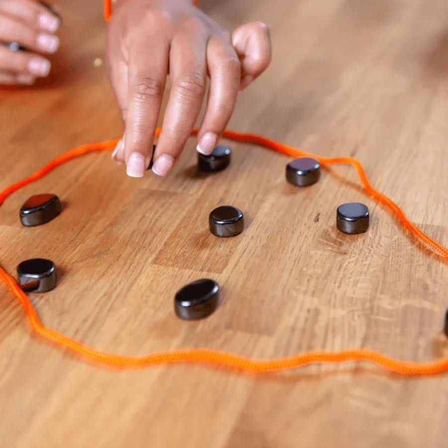 Travel-Friendly Magnetic Chess Set for Strategic Play