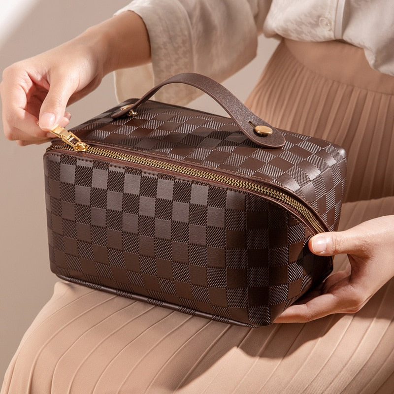 Women's Checked Toiletry Bags | Large Capacity