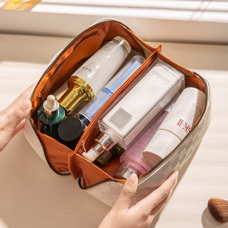 Women's Checked Toiletry Bags | Large Capacity