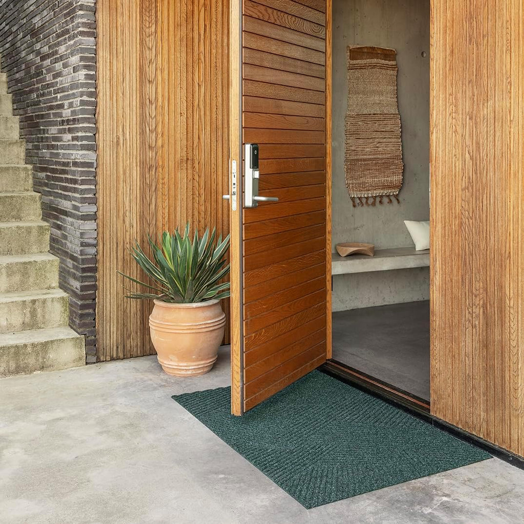 Non-Slip Dirt-Trapping Doormat for Indoor and Outdoor Use