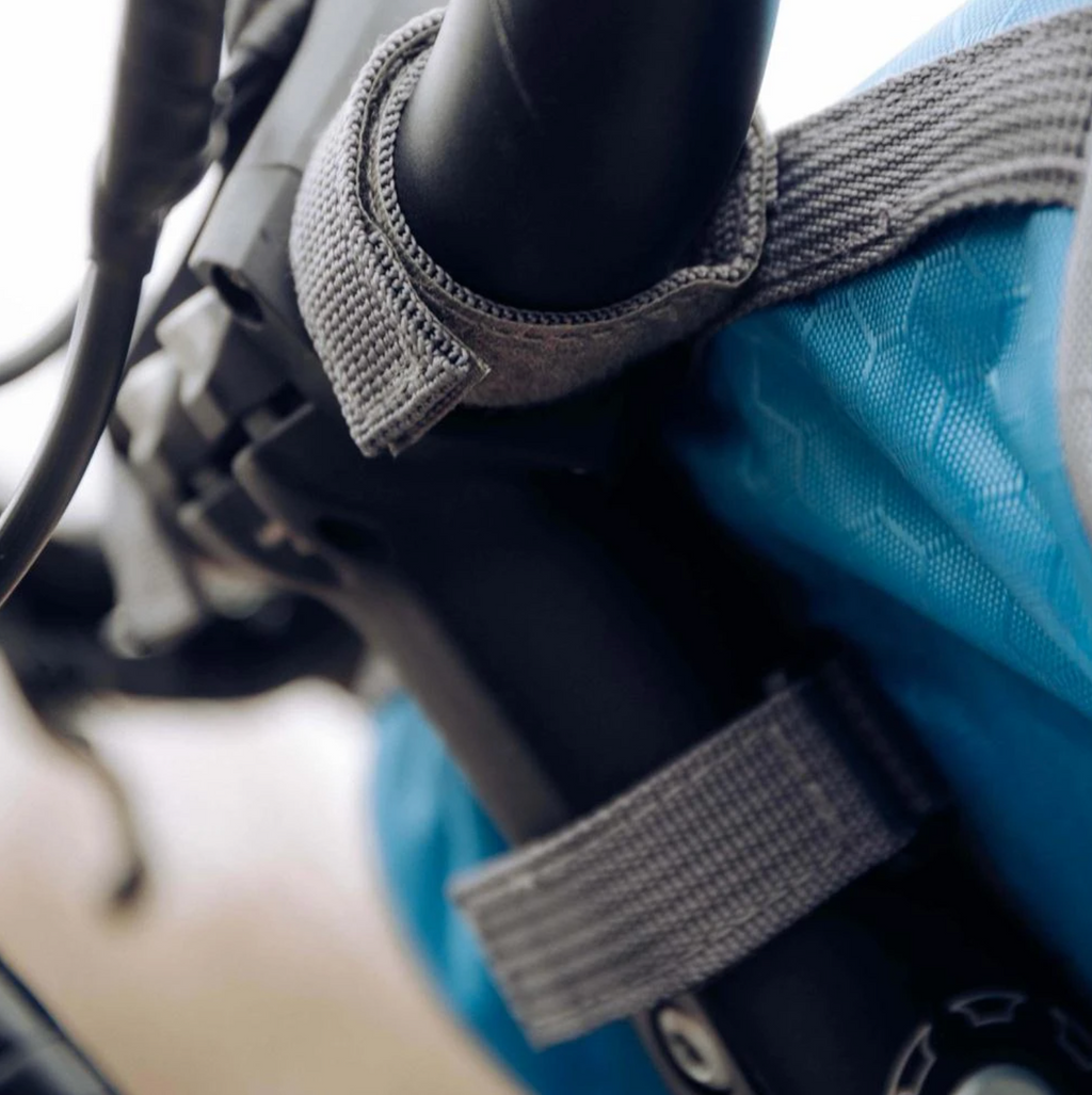 Compact Bike Handlebar Bag with Phone Pocket – Convenient Storage for Cycling Adventures